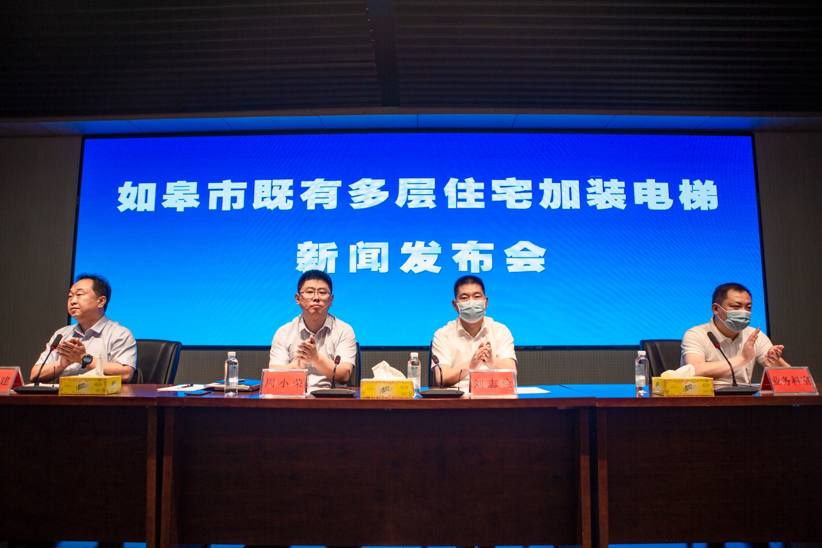 F87A1674.jpg F87A1674.jpg